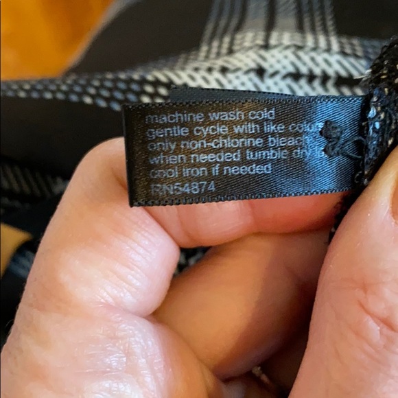 Classy plaid blouse from the Limited - size small - Picture 7 of 7